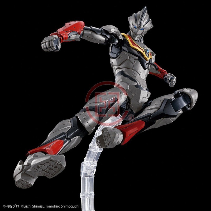 Bandai Originale Genuino Ultra - Model Kit Ultraman Tiga recensione e prezzo