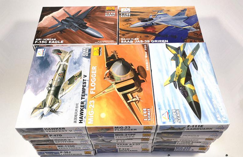 Set di 25 Modellini di Aerei M - Model Kit Revell recensione e prezzo